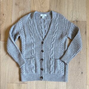 Women's Gray Cashmere  Cable Knit Sweater